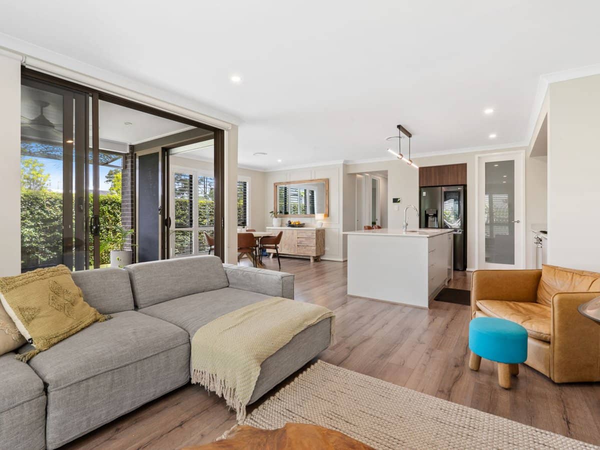 60 Greenview Circuit, Arundel - Thumbnail 4