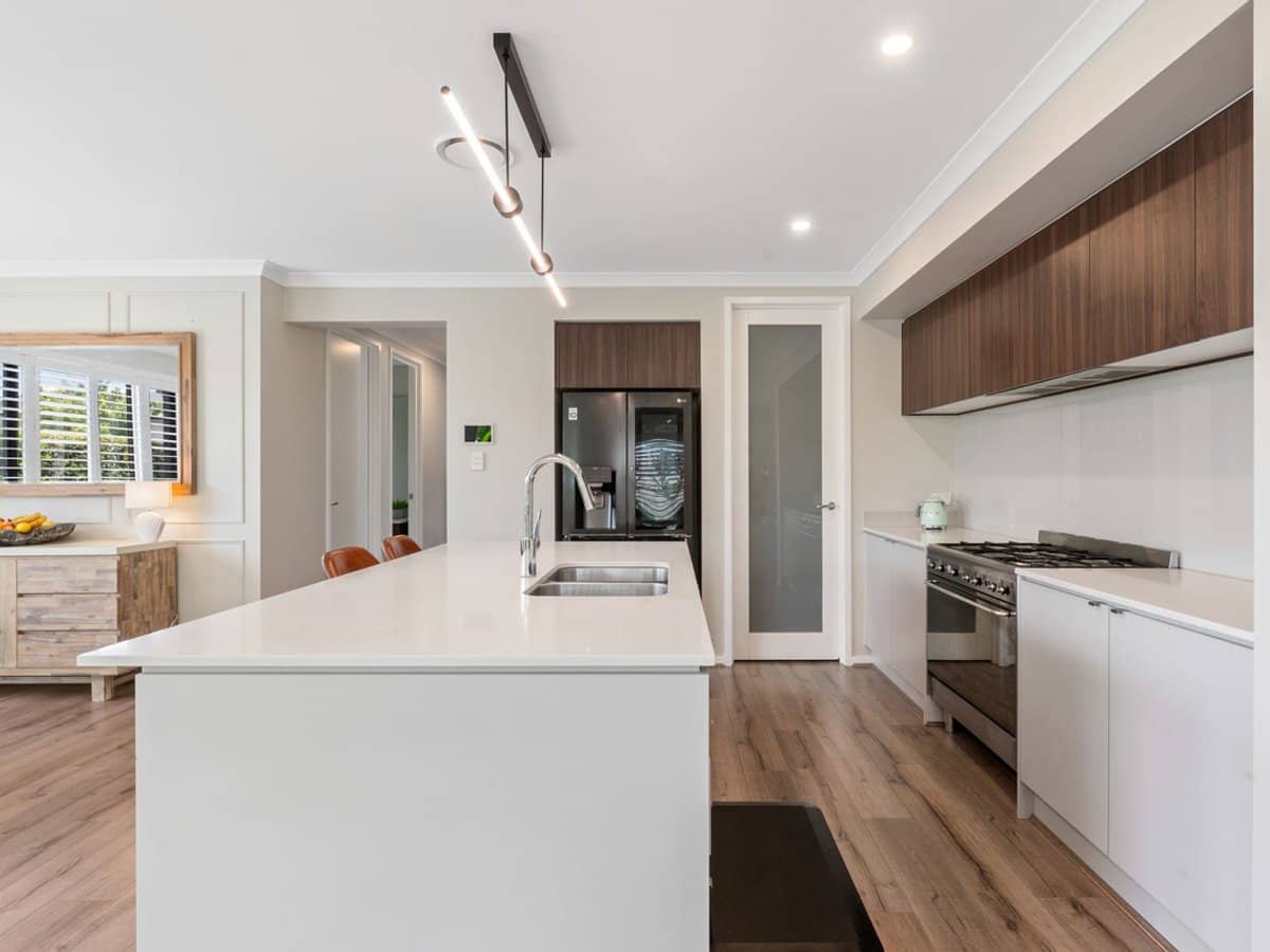 60 Greenview Circuit, Arundel - Thumbnail 6