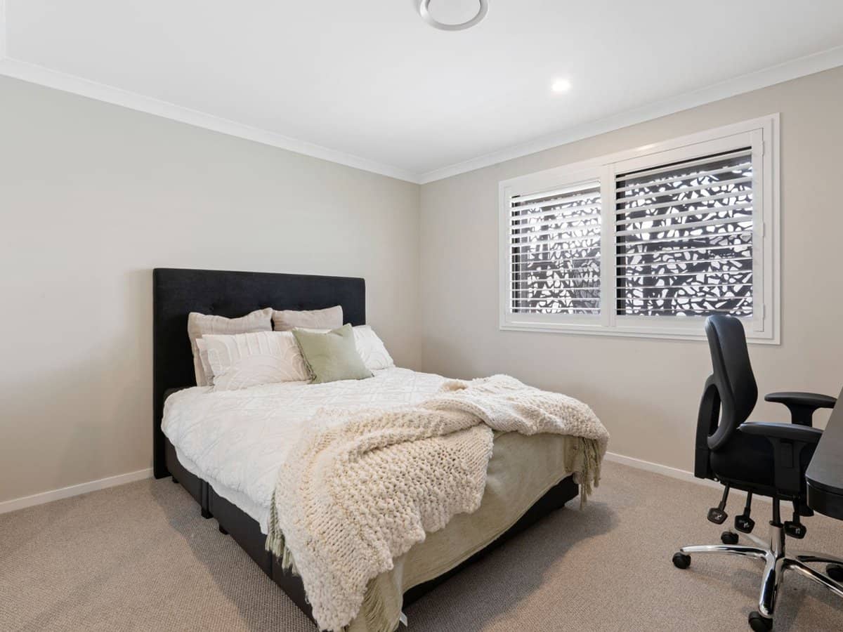 60 Greenview Circuit, Arundel - Thumbnail 18