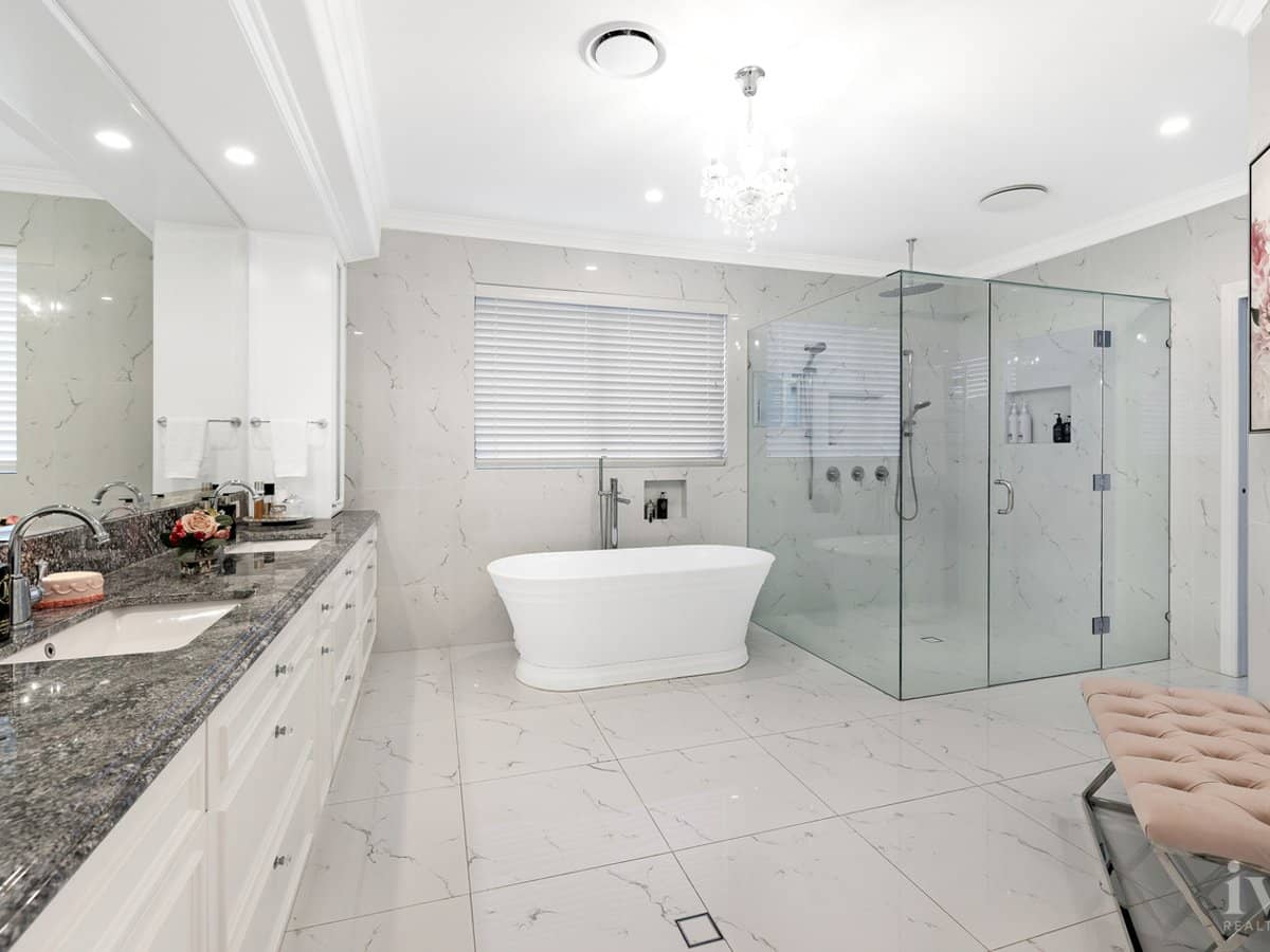 40-42 The Peninsula, Sovereign Islands - Thumbnail 22