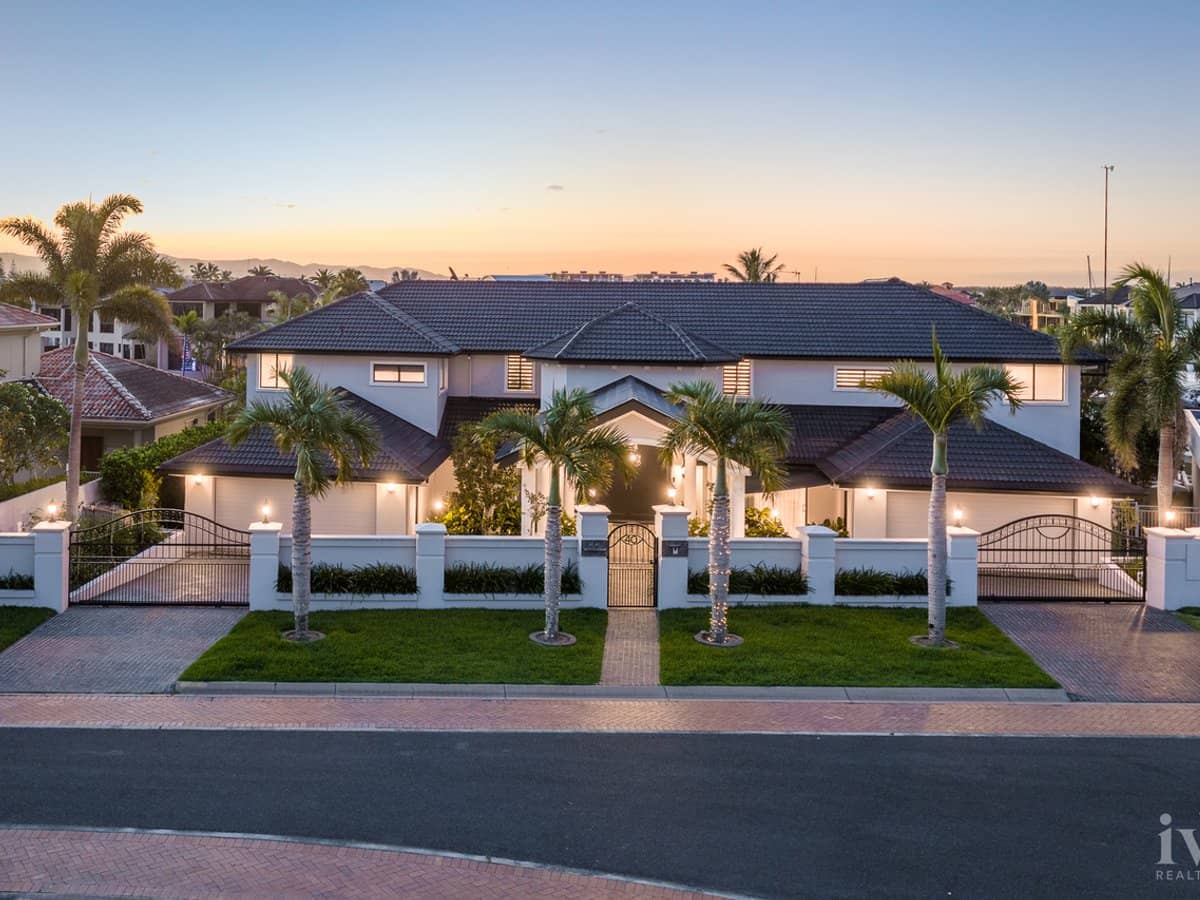 40-42 The Peninsula, Sovereign Islands - Thumbnail 2