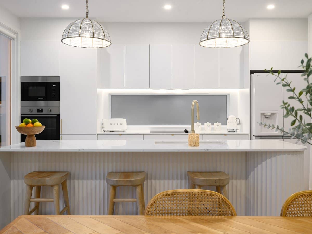 9B Cassia Street, RUNAWAY BAY - Thumbnail 6