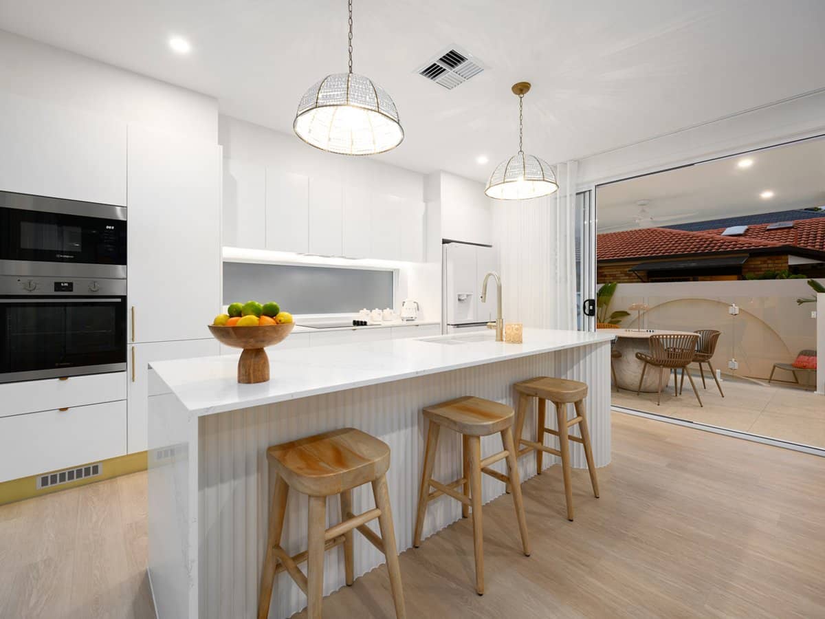 9B Cassia Street, RUNAWAY BAY - Thumbnail 8