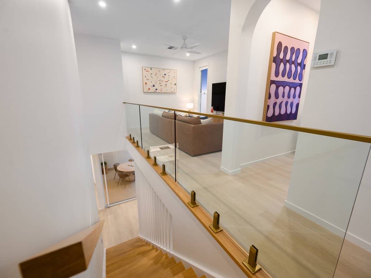 9B Cassia Street, RUNAWAY BAY - Thumbnail 17