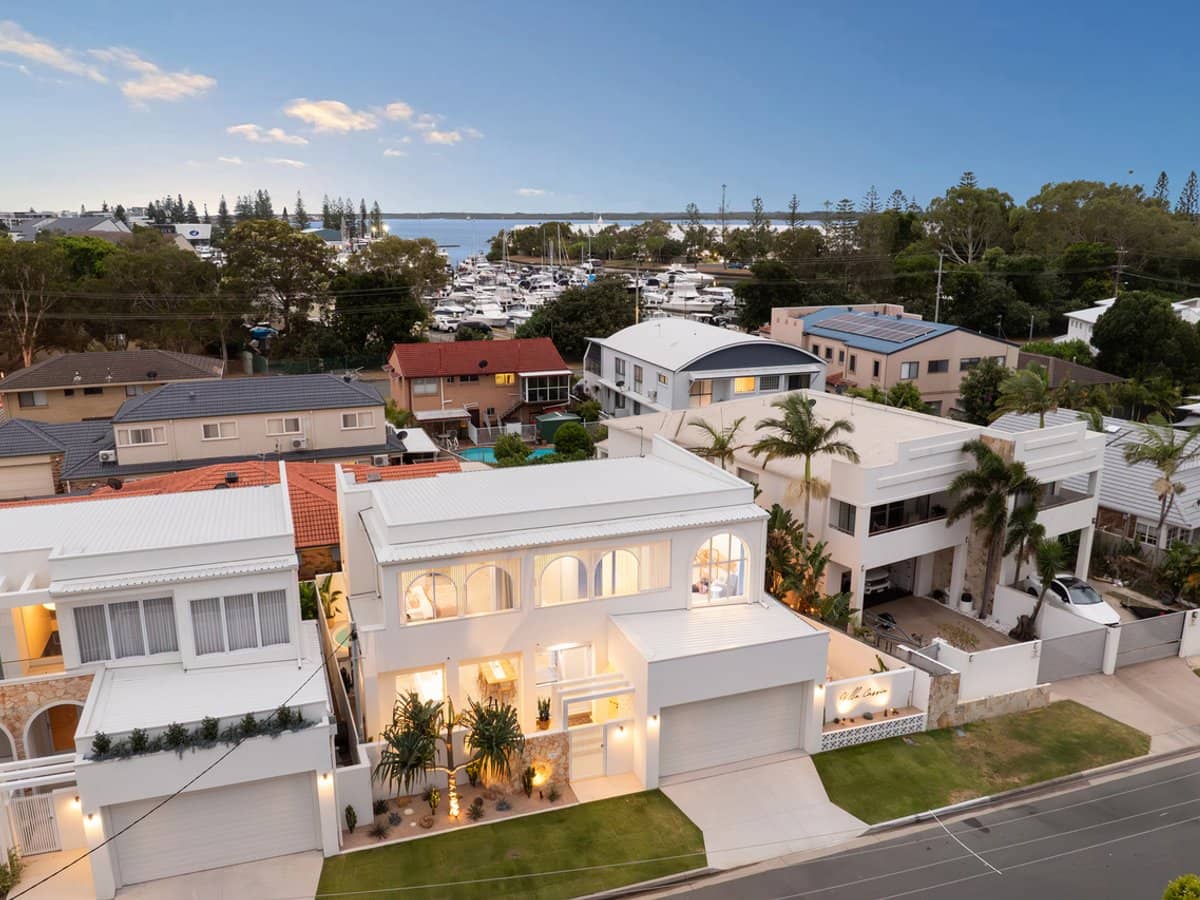 9B Cassia Street, RUNAWAY BAY - Thumbnail 26