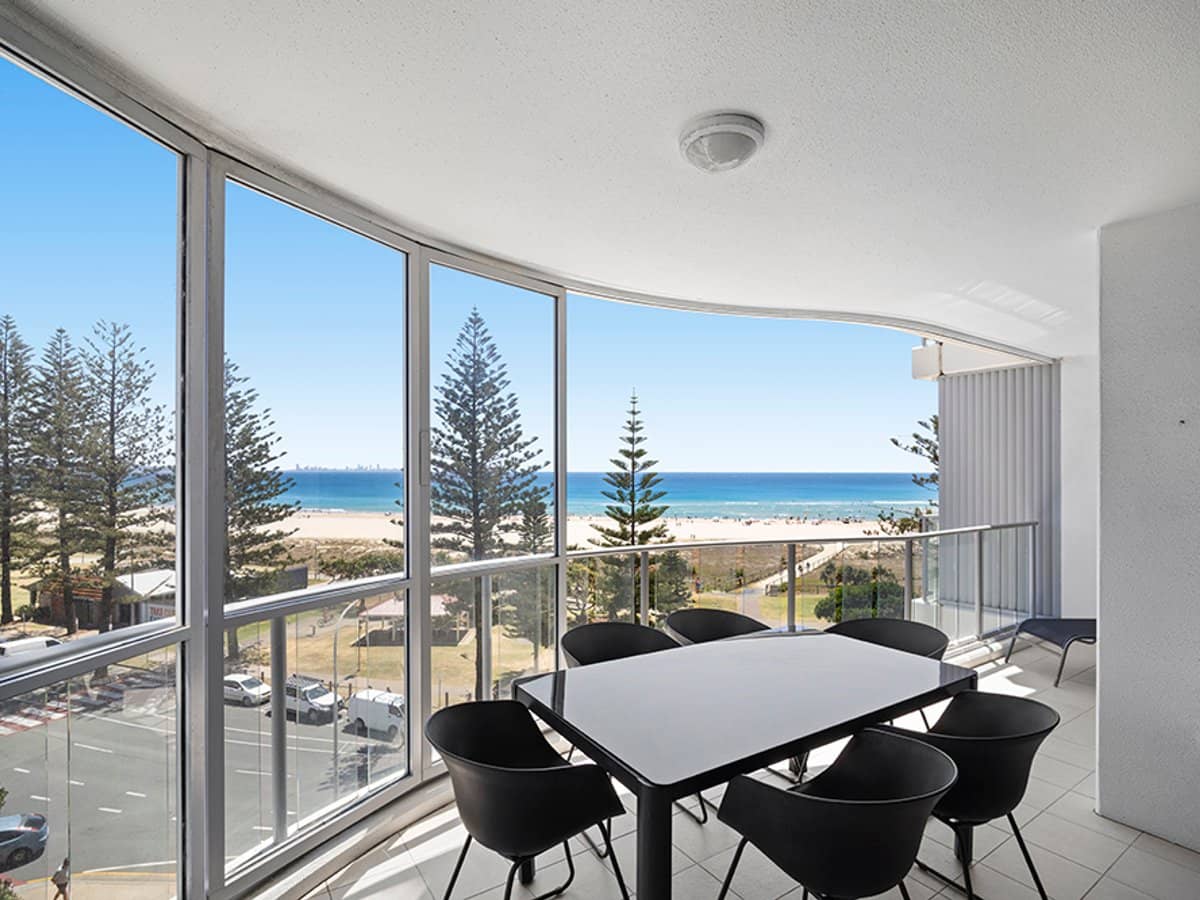 110 Marine Parade, COOLANGATTA - Thumbnail 5