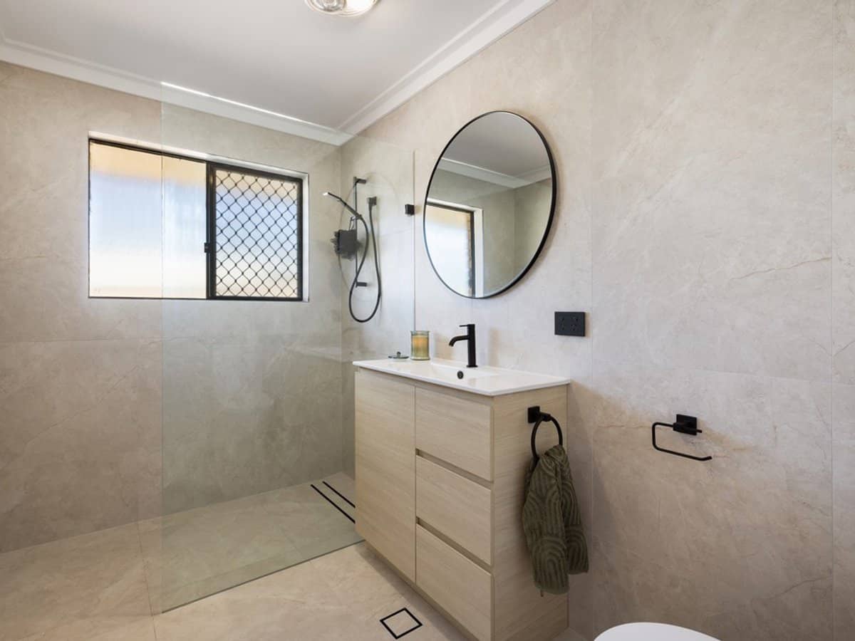 10 Knight Crescent, NERANG - Thumbnail 14