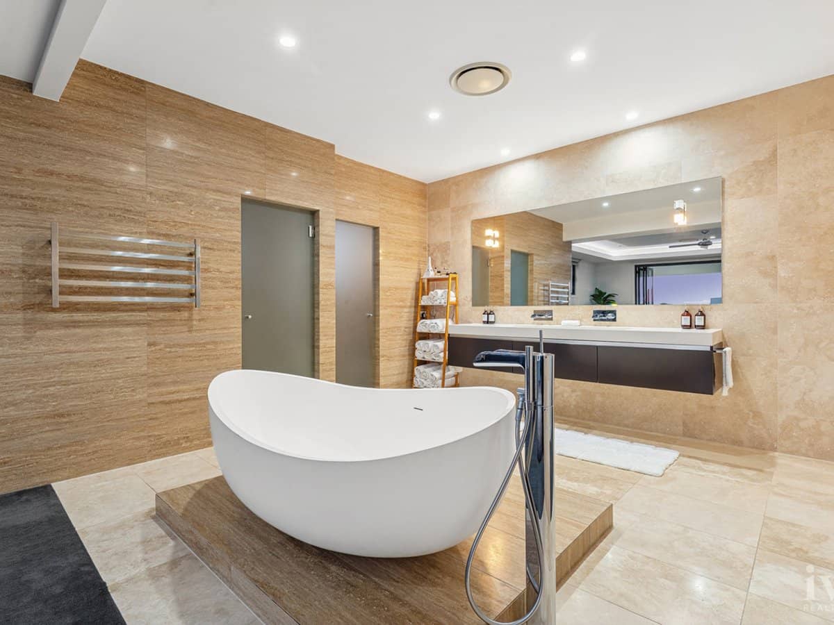 65 The Sovereign Mile, Sovereign Islands - Thumbnail 21