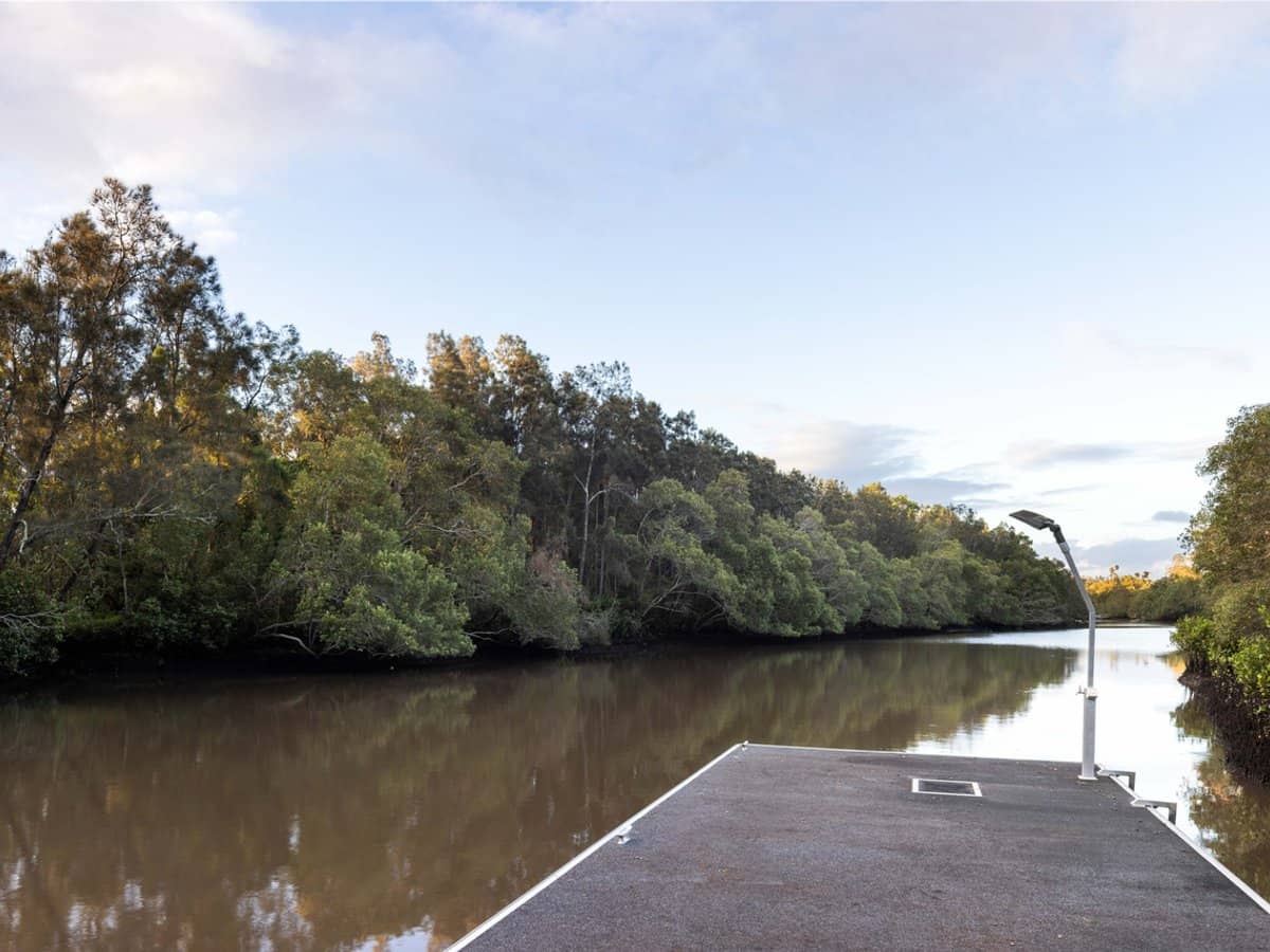 20 Riverdowns Crescent, HELENSVALE - Thumbnail 5