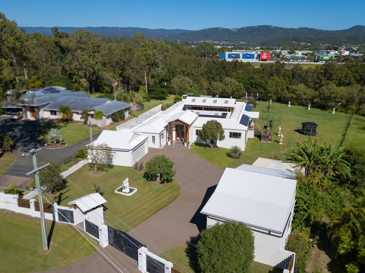 20 Riverdowns Crescent, HELENSVALE - Thumbnail 6