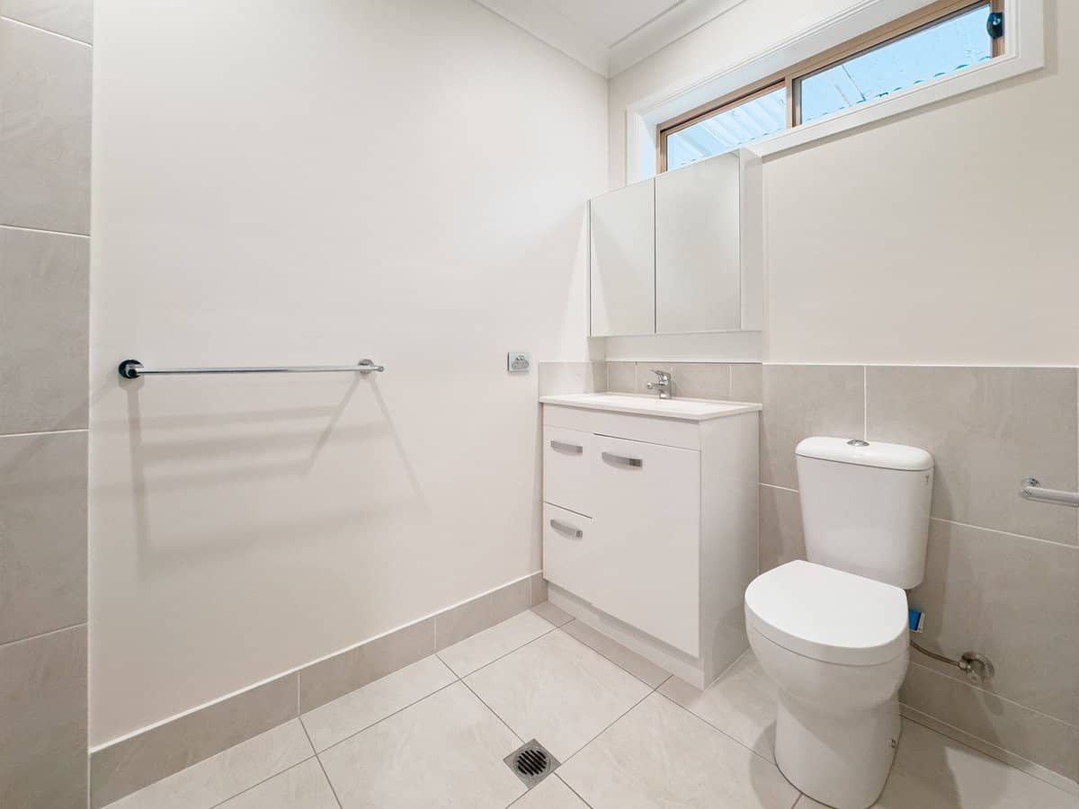 20 Riverdowns Crescent, HELENSVALE - Thumbnail 20