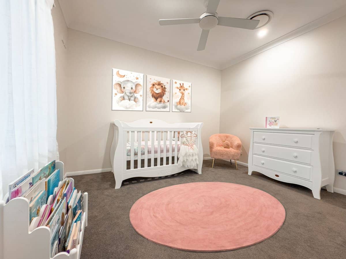 20 Riverdowns Crescent, HELENSVALE - Thumbnail 21