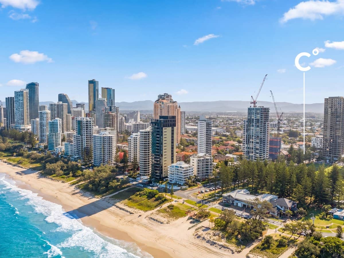 34 Chelsea Avenue, BROADBEACH - Thumbnail 2