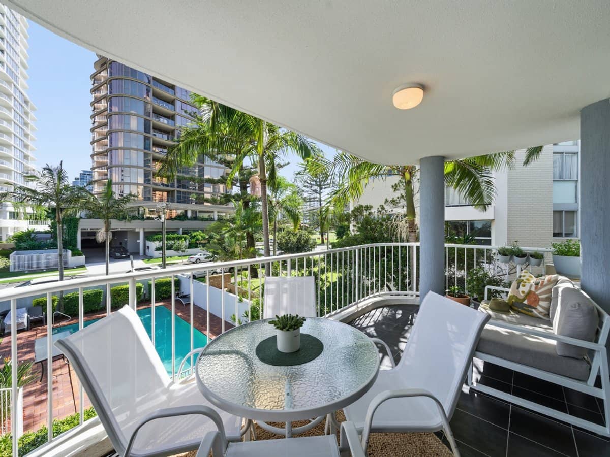 34 Chelsea Avenue, BROADBEACH - Thumbnail 7