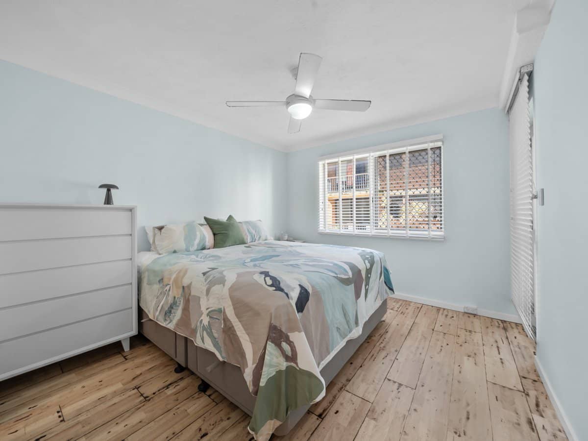 34 Chelsea Avenue, BROADBEACH - Thumbnail 9