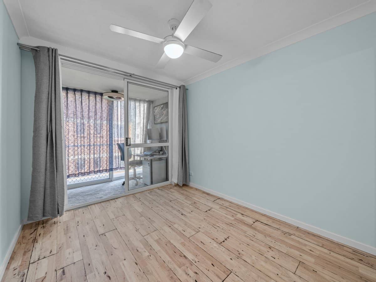 34 Chelsea Avenue, BROADBEACH - Thumbnail 11