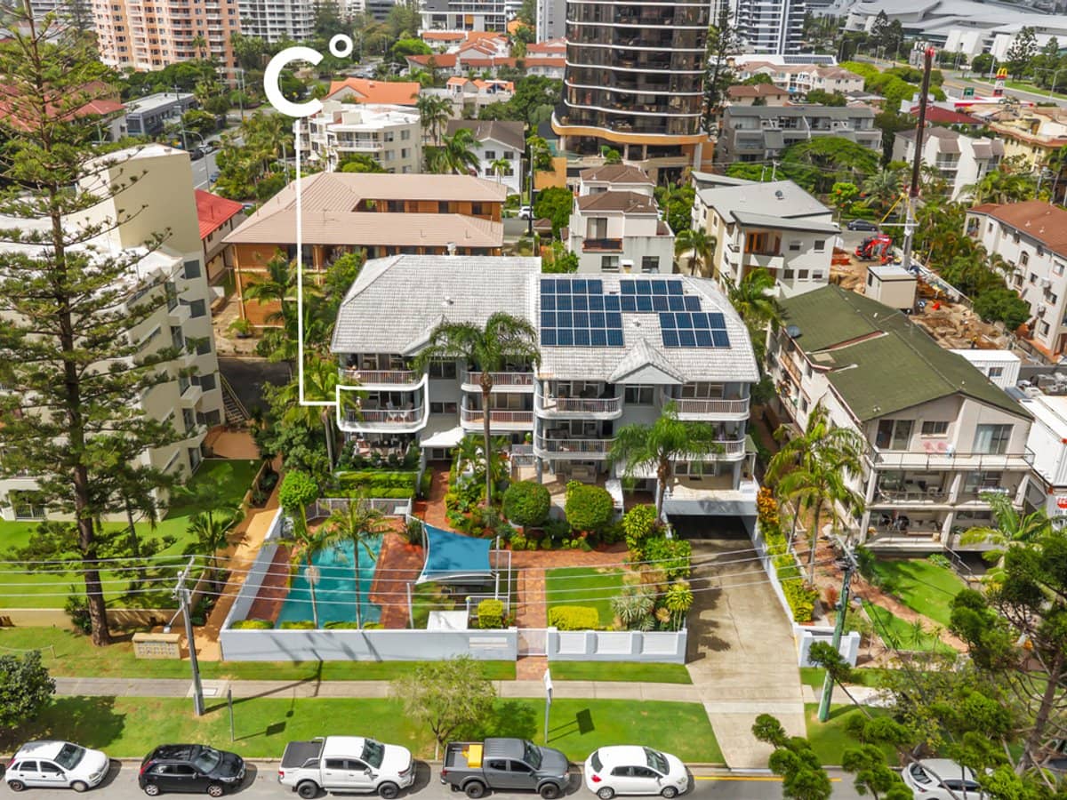 34 Chelsea Avenue, BROADBEACH - Thumbnail 14