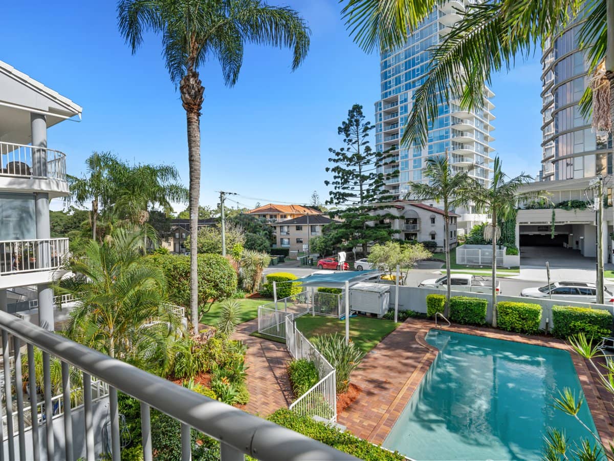34 Chelsea Avenue, BROADBEACH - Thumbnail 15