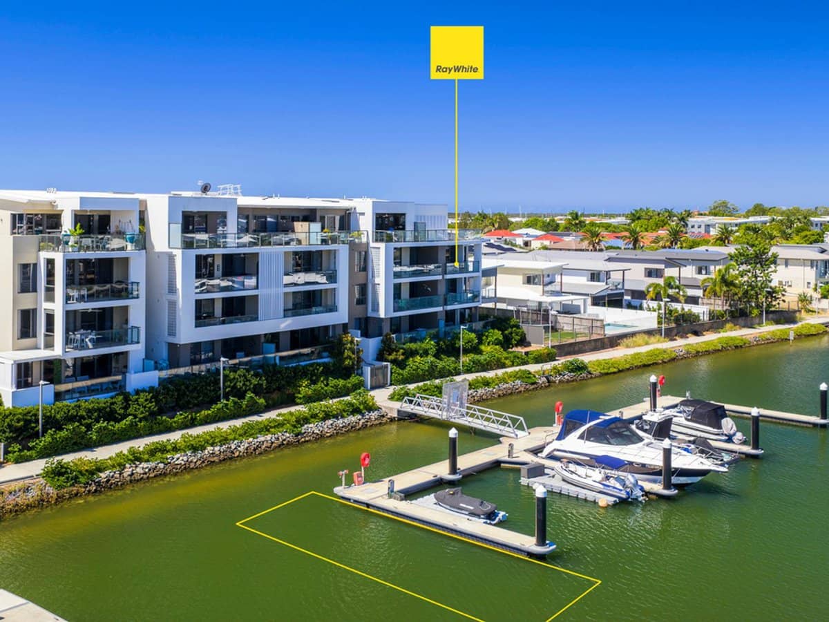 37 Sickle Avenue, HOPE ISLAND - Thumbnail 1