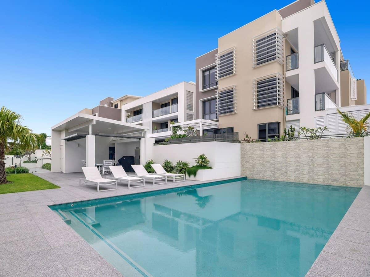 37 Sickle Avenue, HOPE ISLAND - Thumbnail 3