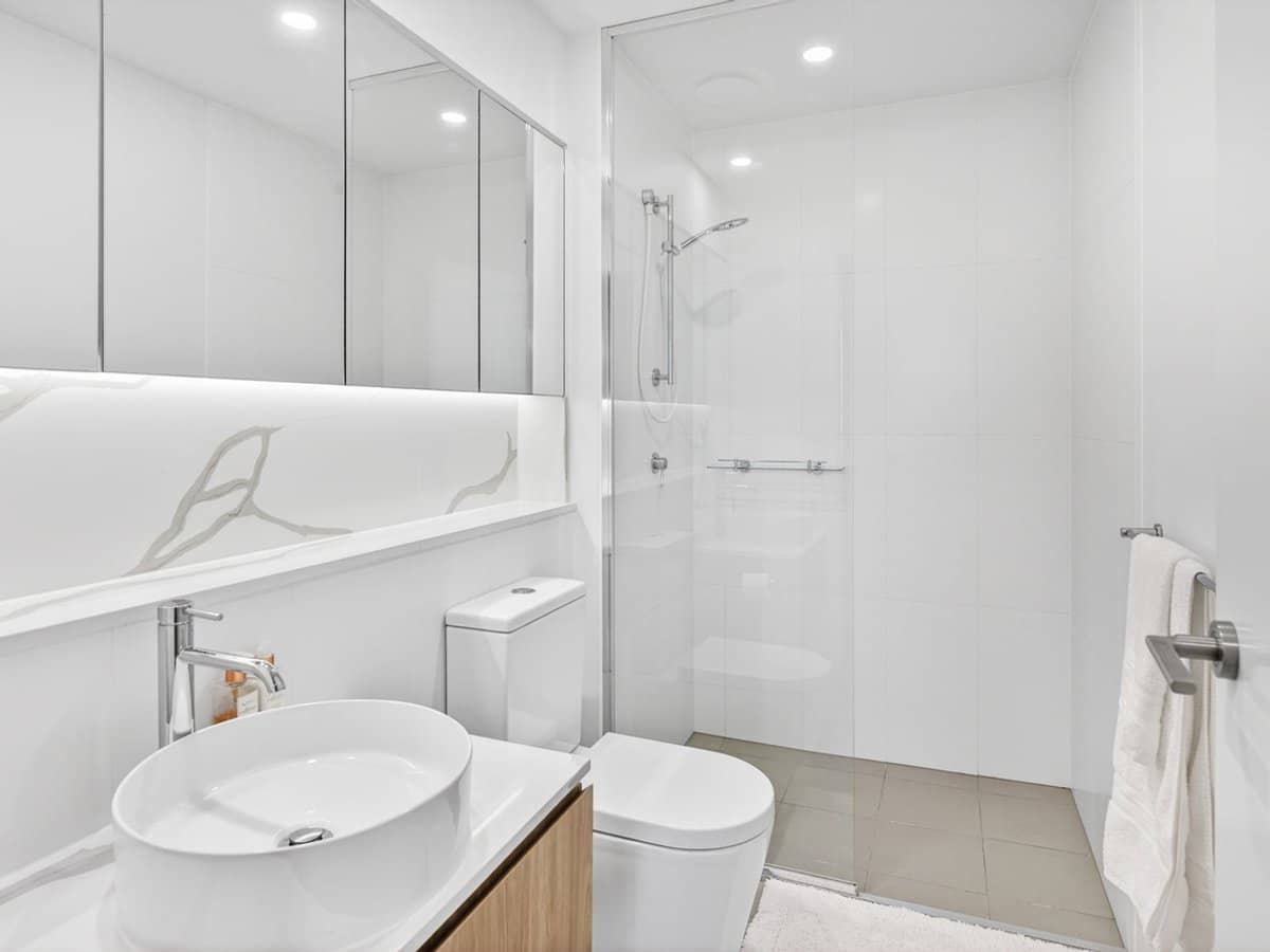 37 Sickle Avenue, HOPE ISLAND - Thumbnail 12