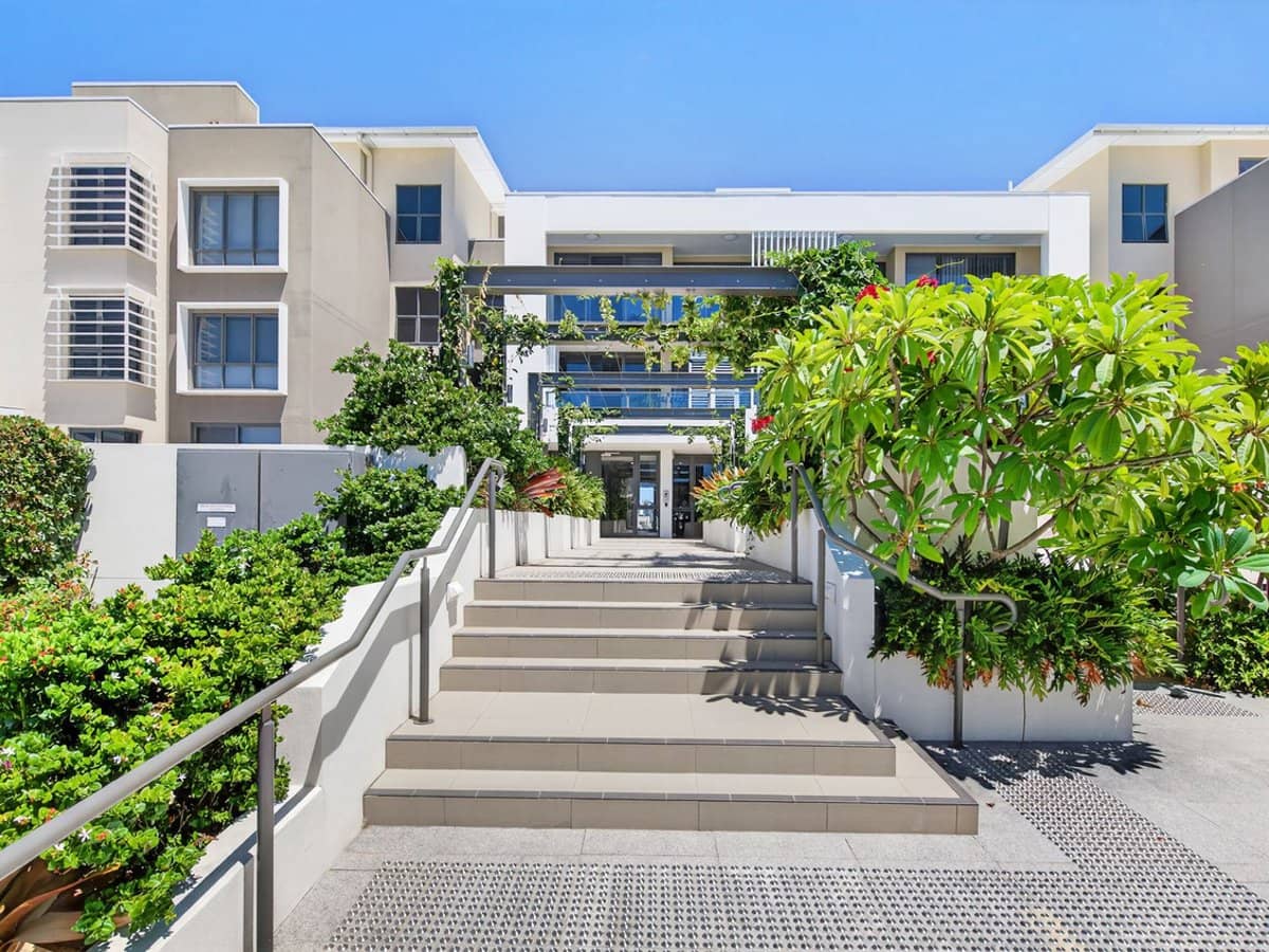 37 Sickle Avenue, HOPE ISLAND - Thumbnail 18