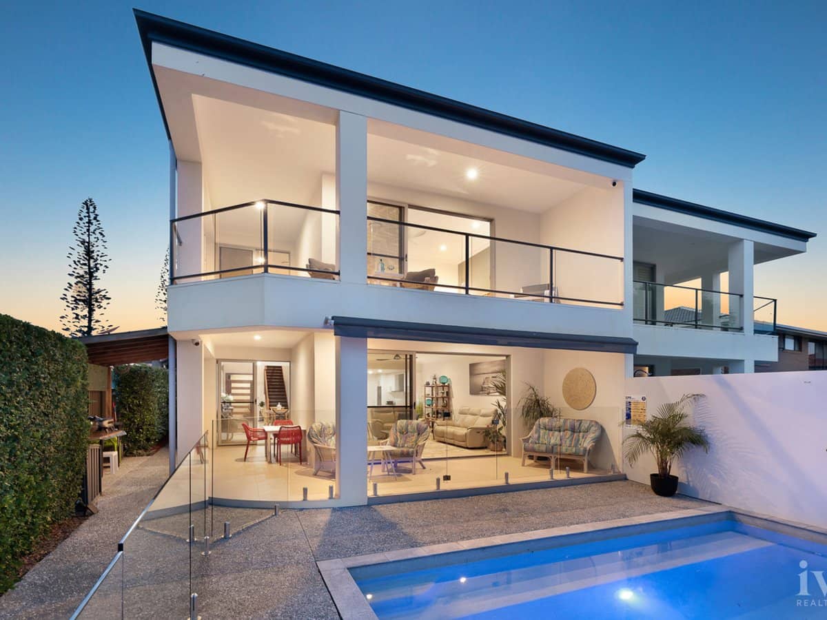 2/107 Bayview Street, Runaway Bay - Thumbnail 12