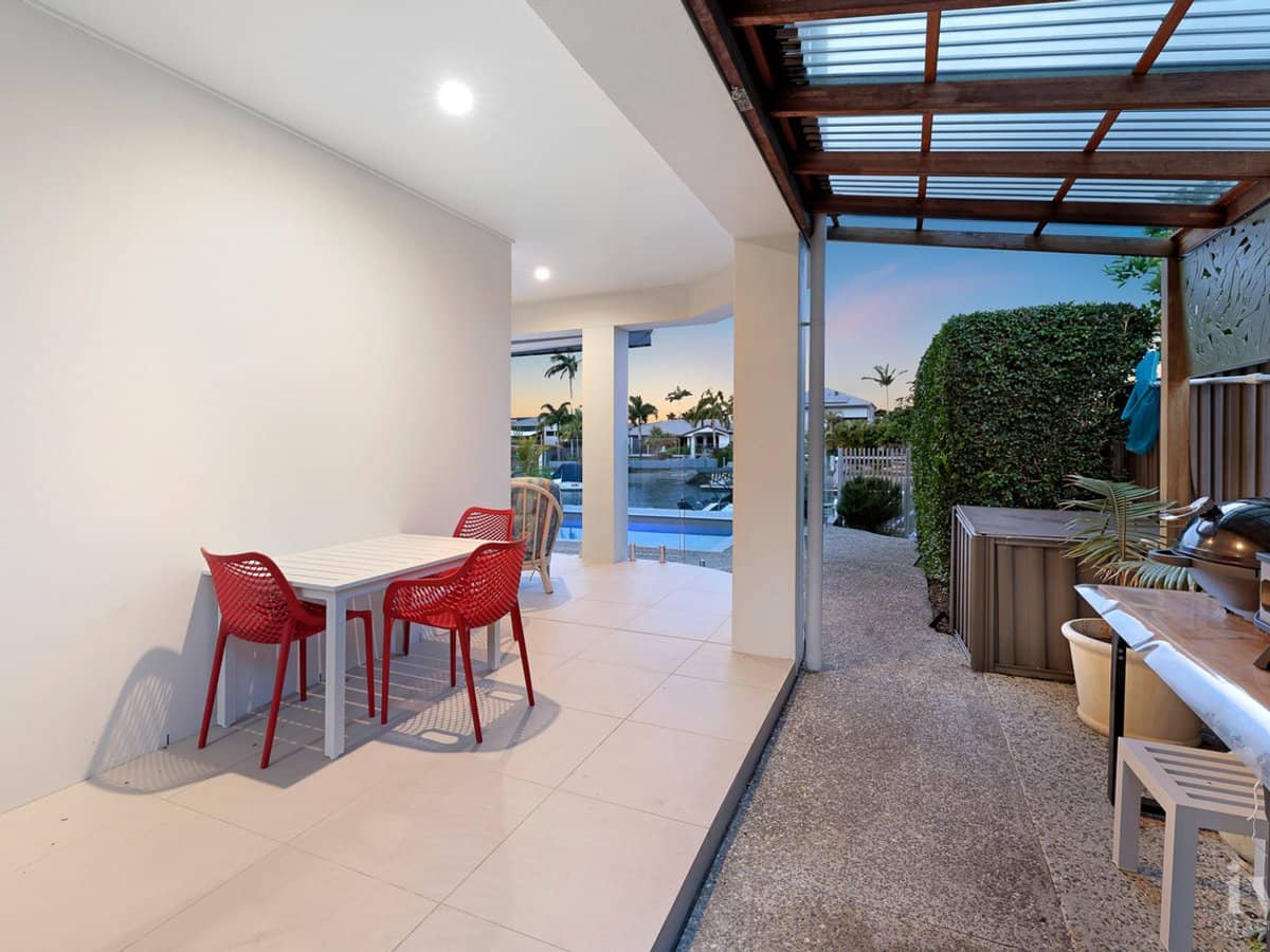 2/107 Bayview Street, Runaway Bay - Thumbnail 21