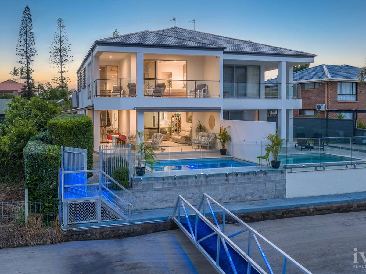 2/107 Bayview Street, Runaway Bay - Thumbnail 23