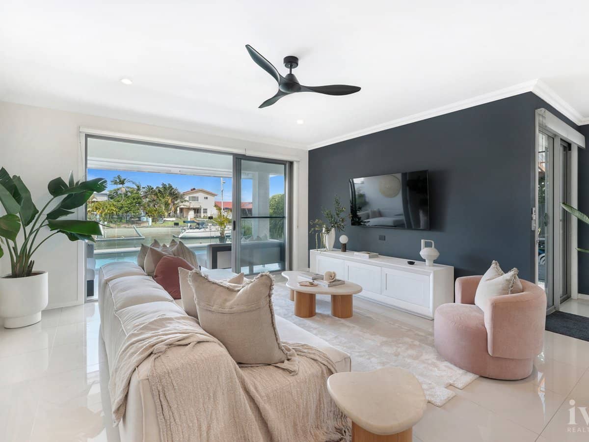 2/107 Bayview Street, Runaway Bay - Thumbnail 4