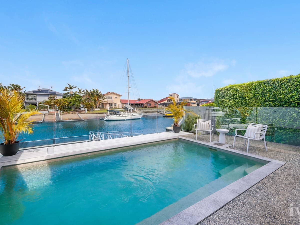 2/107 Bayview Street, Runaway Bay - Thumbnail 6