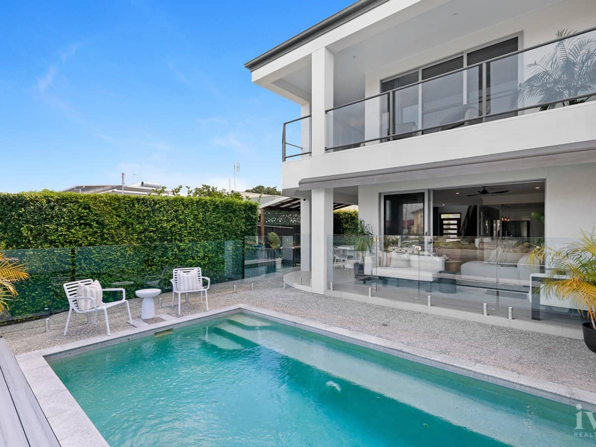 2/107 Bayview Street, Runaway Bay - Thumbnail 7