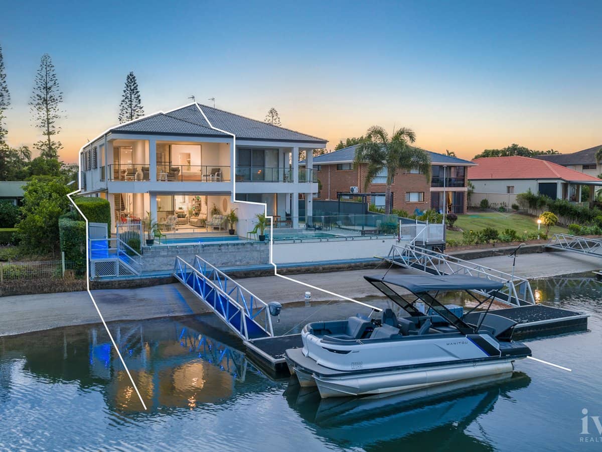 2/107 Bayview Street, Runaway Bay - Thumbnail 8