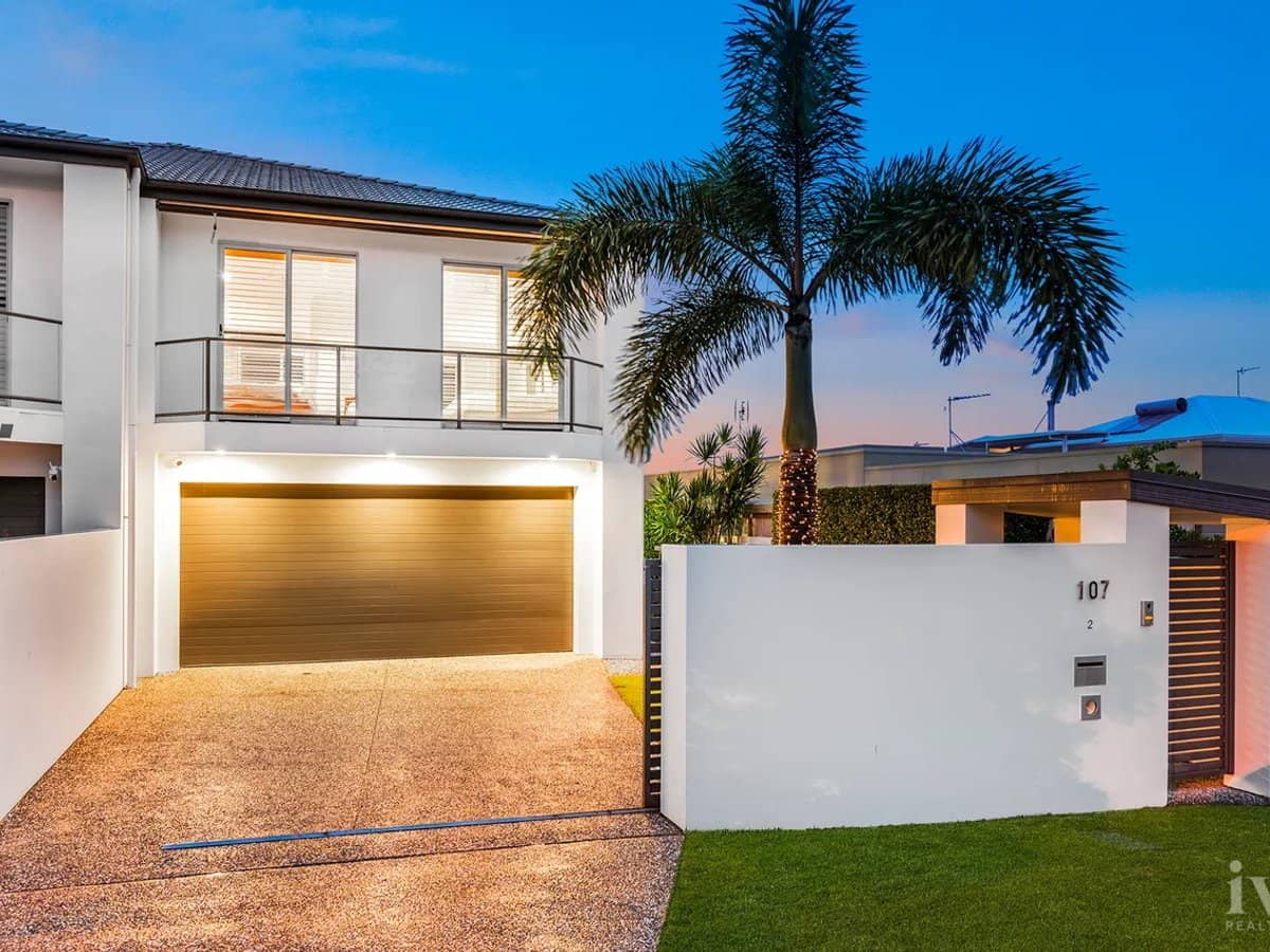 2/107 Bayview Street, Runaway Bay - Thumbnail 19