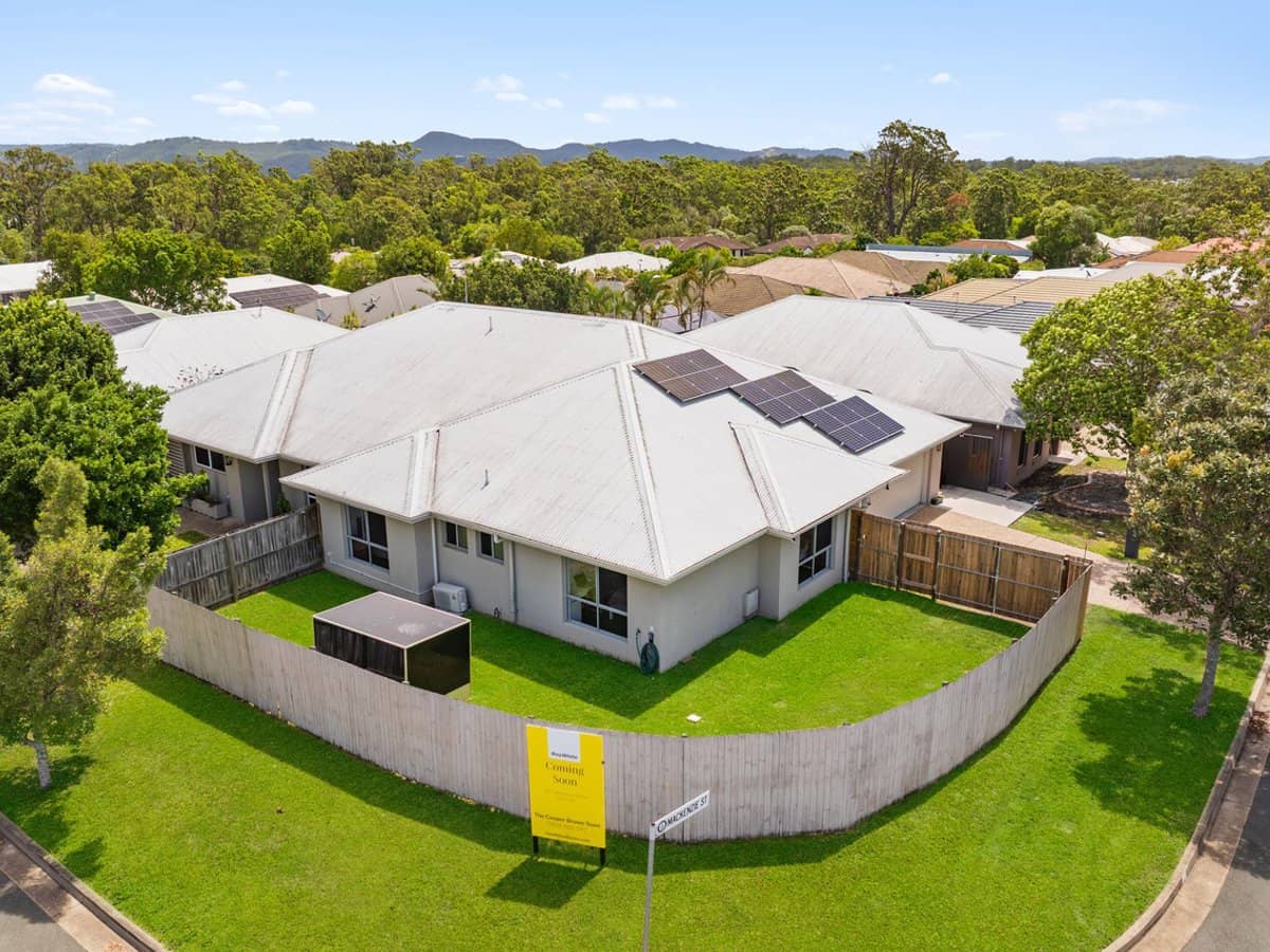 2/2 Mackenzie Street, COOMERA - Thumbnail 3