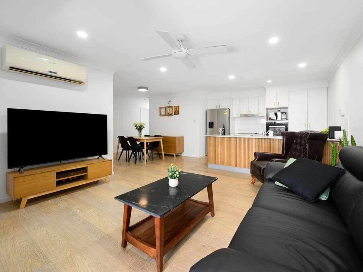 2/2 Mackenzie Street, COOMERA - Thumbnail 9