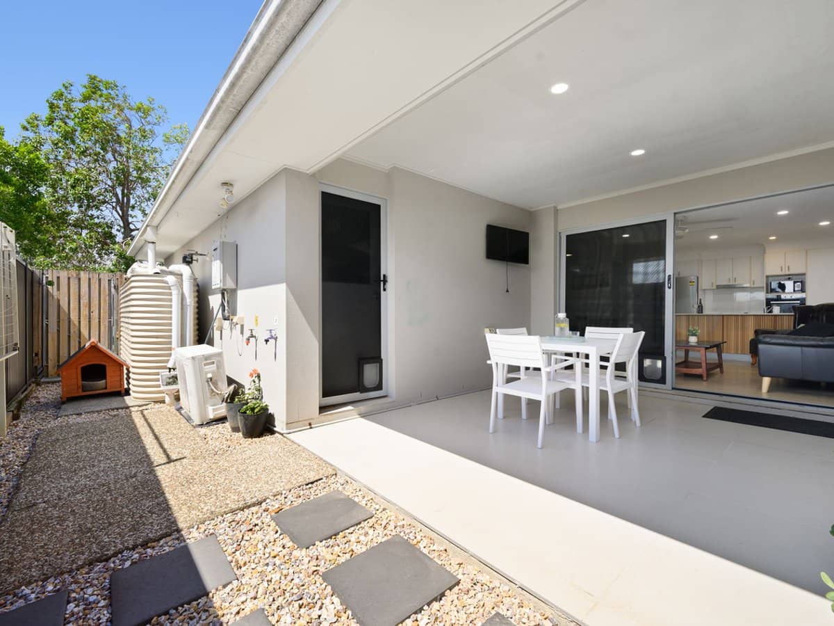 2/2 Mackenzie Street, COOMERA - Thumbnail 11