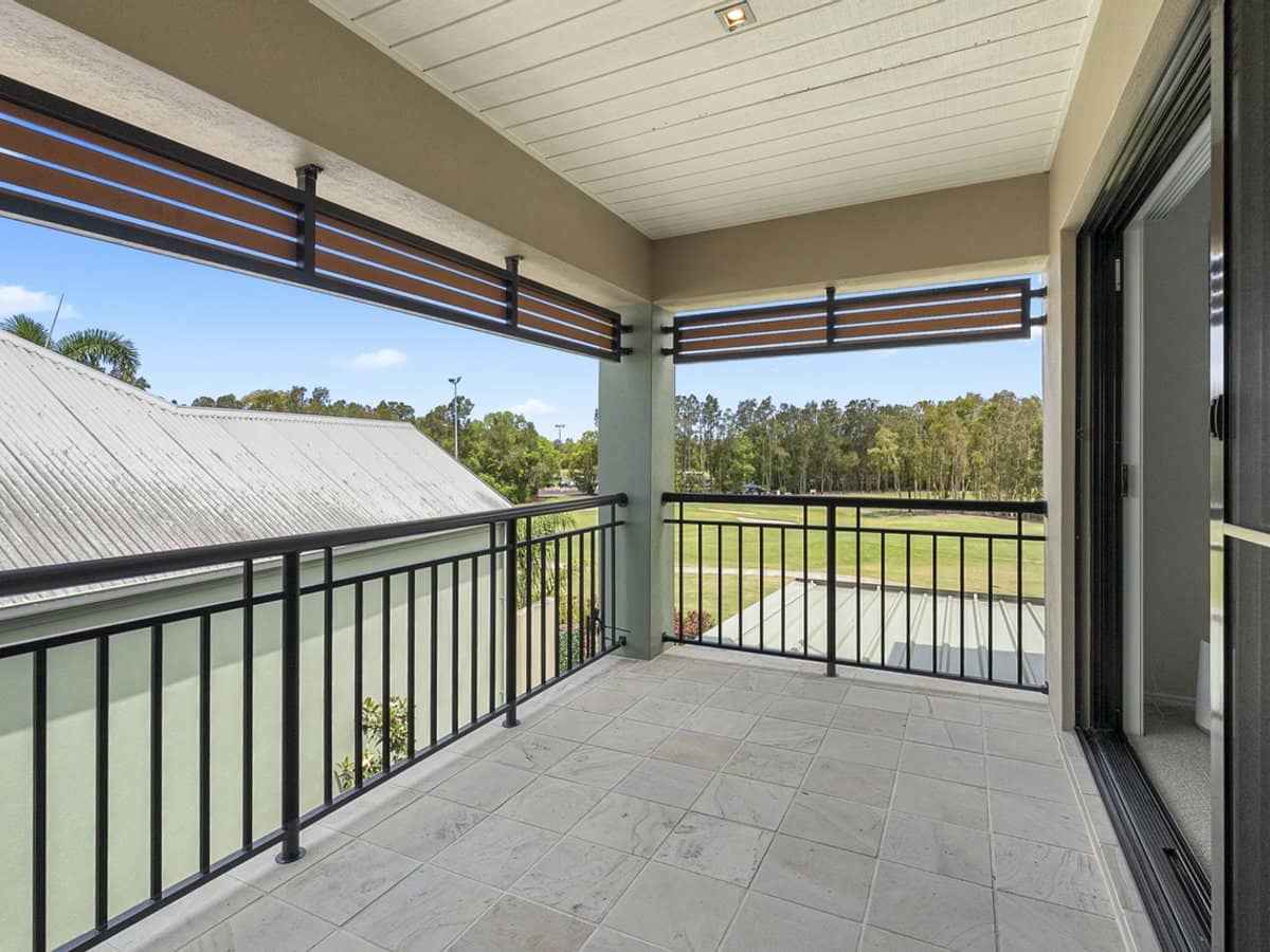 1 The Vistas Drive, Carrara - Thumbnail 18