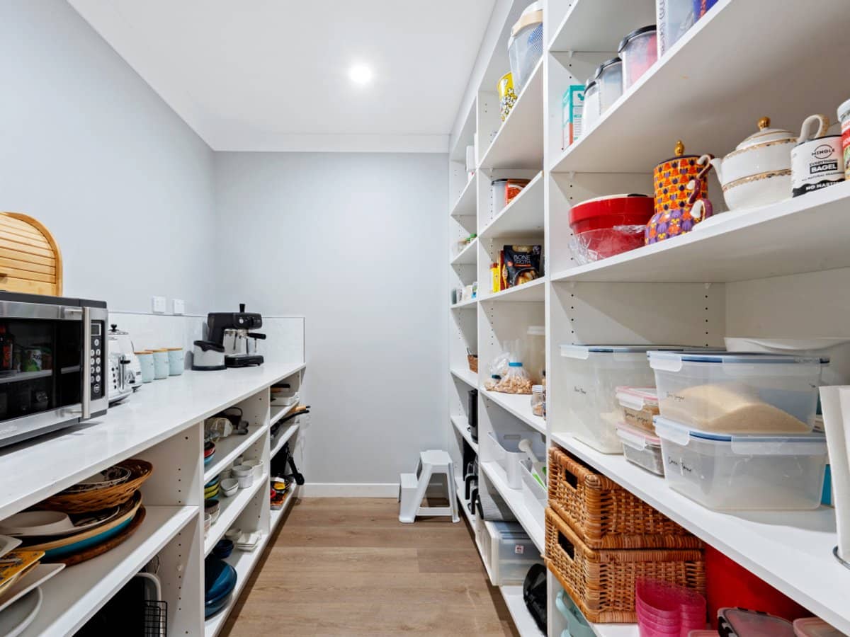 12 Gatton Court, HELENSVALE - Thumbnail 12