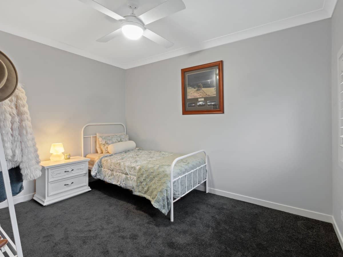 12 Gatton Court, HELENSVALE - Thumbnail 19