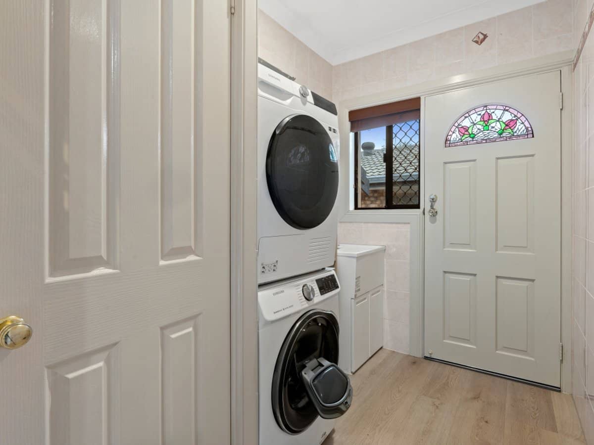 12 Gatton Court, HELENSVALE - Thumbnail 21