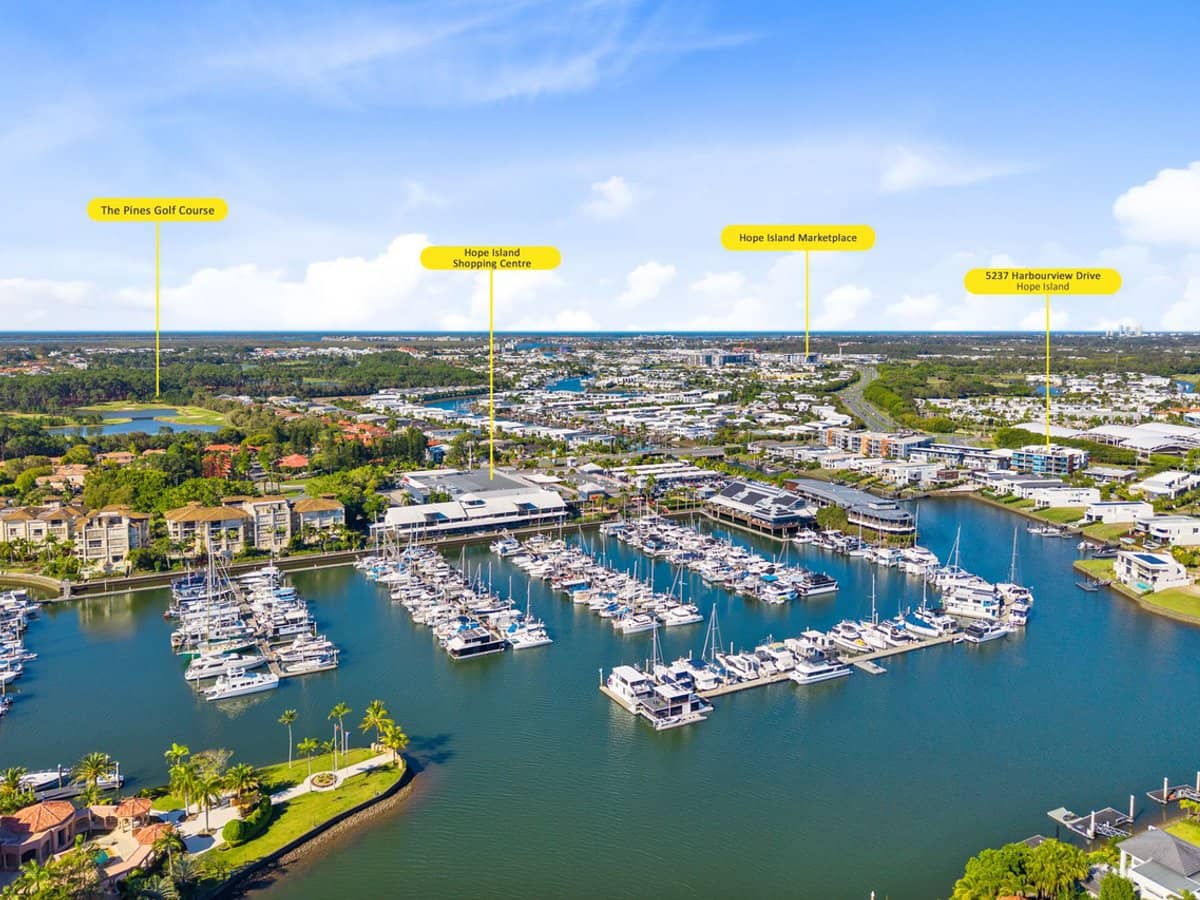 5237 Harbourview Drive, Hope Island - Thumbnail 7