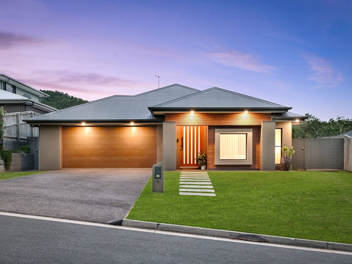 9 Lone Pine Circuit, UPPER COOMERA - Thumbnail 3
