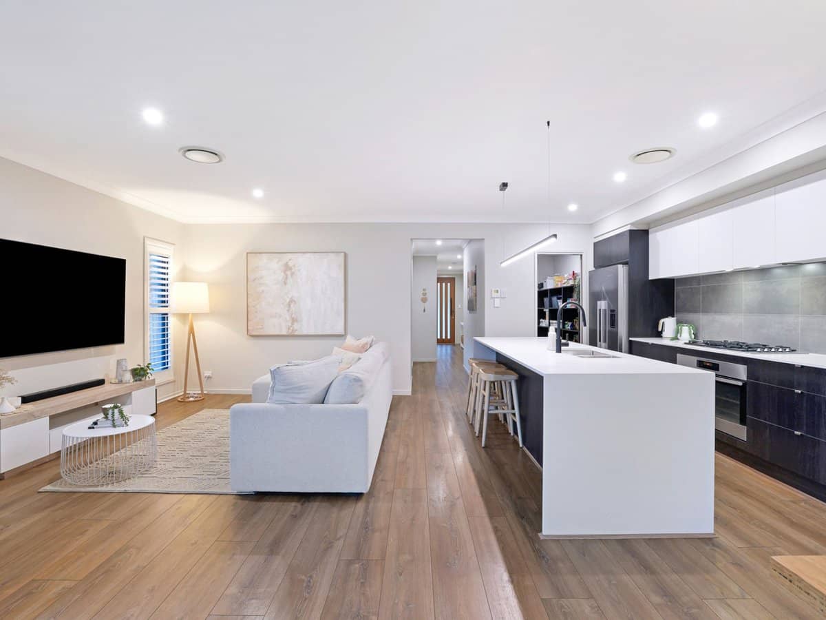 9 Lone Pine Circuit, UPPER COOMERA - Thumbnail 9