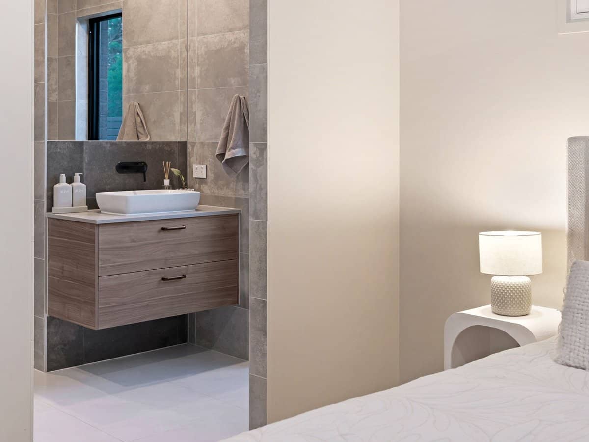 9 Lone Pine Circuit, UPPER COOMERA - Thumbnail 17