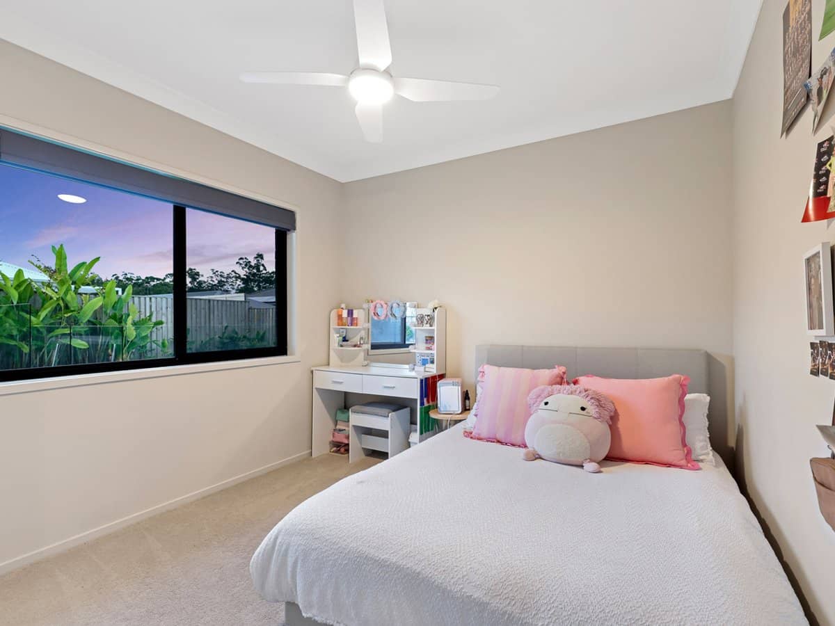9 Lone Pine Circuit, UPPER COOMERA - Thumbnail 22