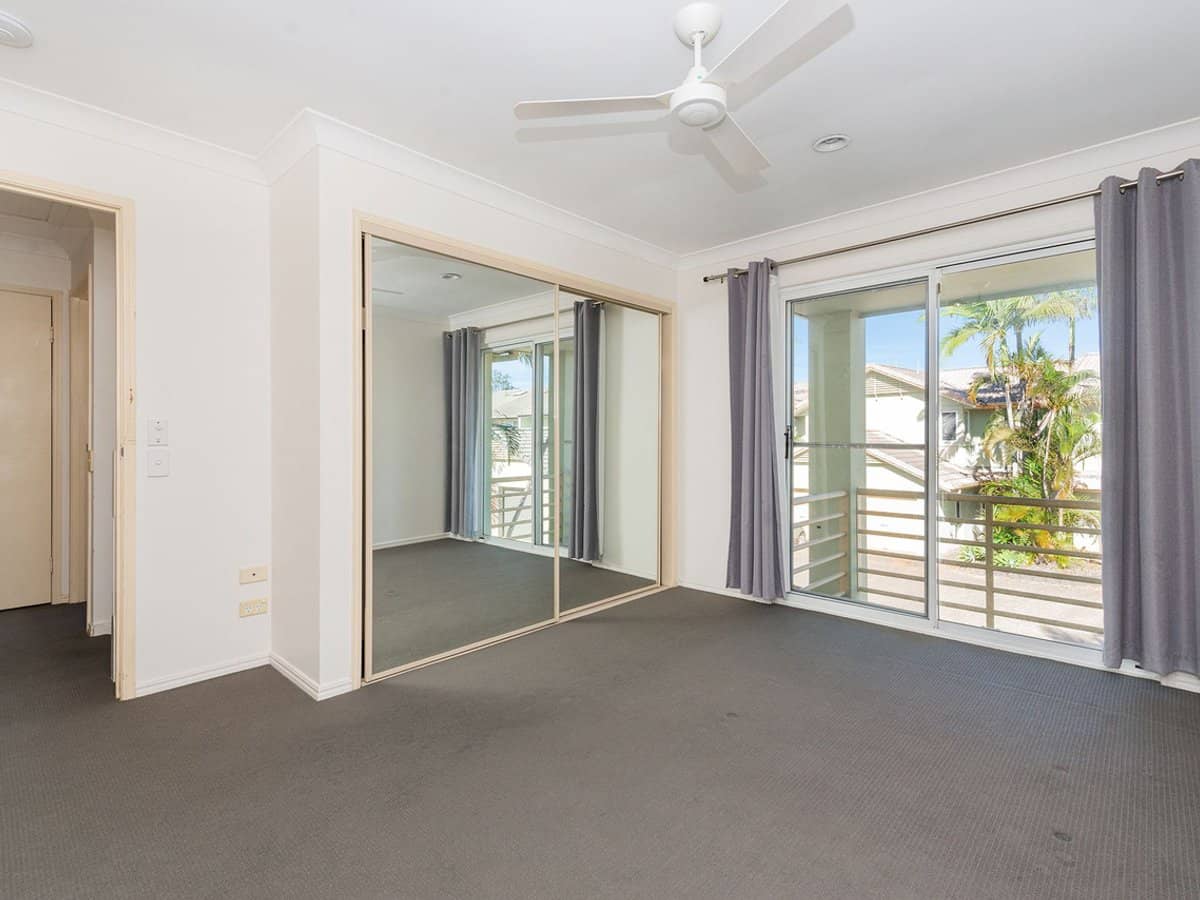 215 Cottesloe Drive, Mermaid Waters - Thumbnail 2