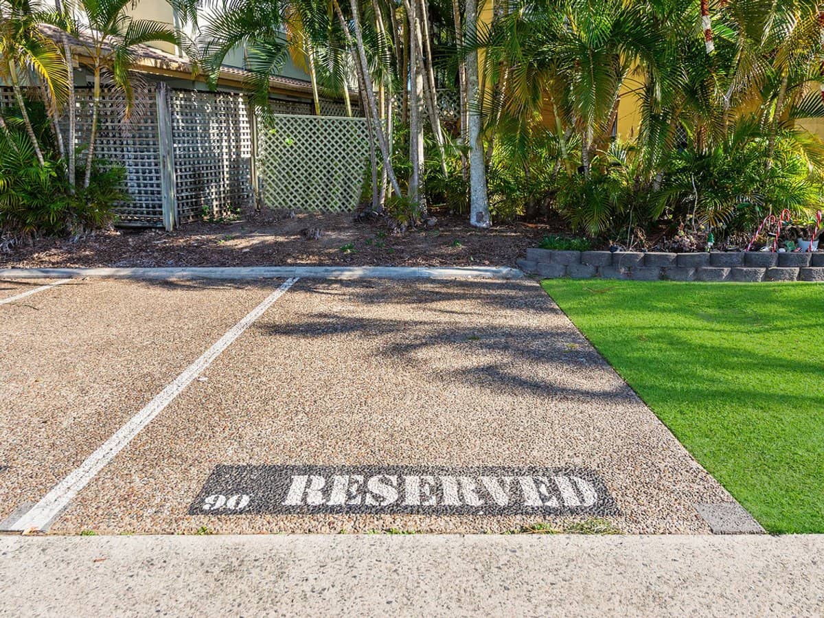 215 Cottesloe Drive, Mermaid Waters - Thumbnail 11