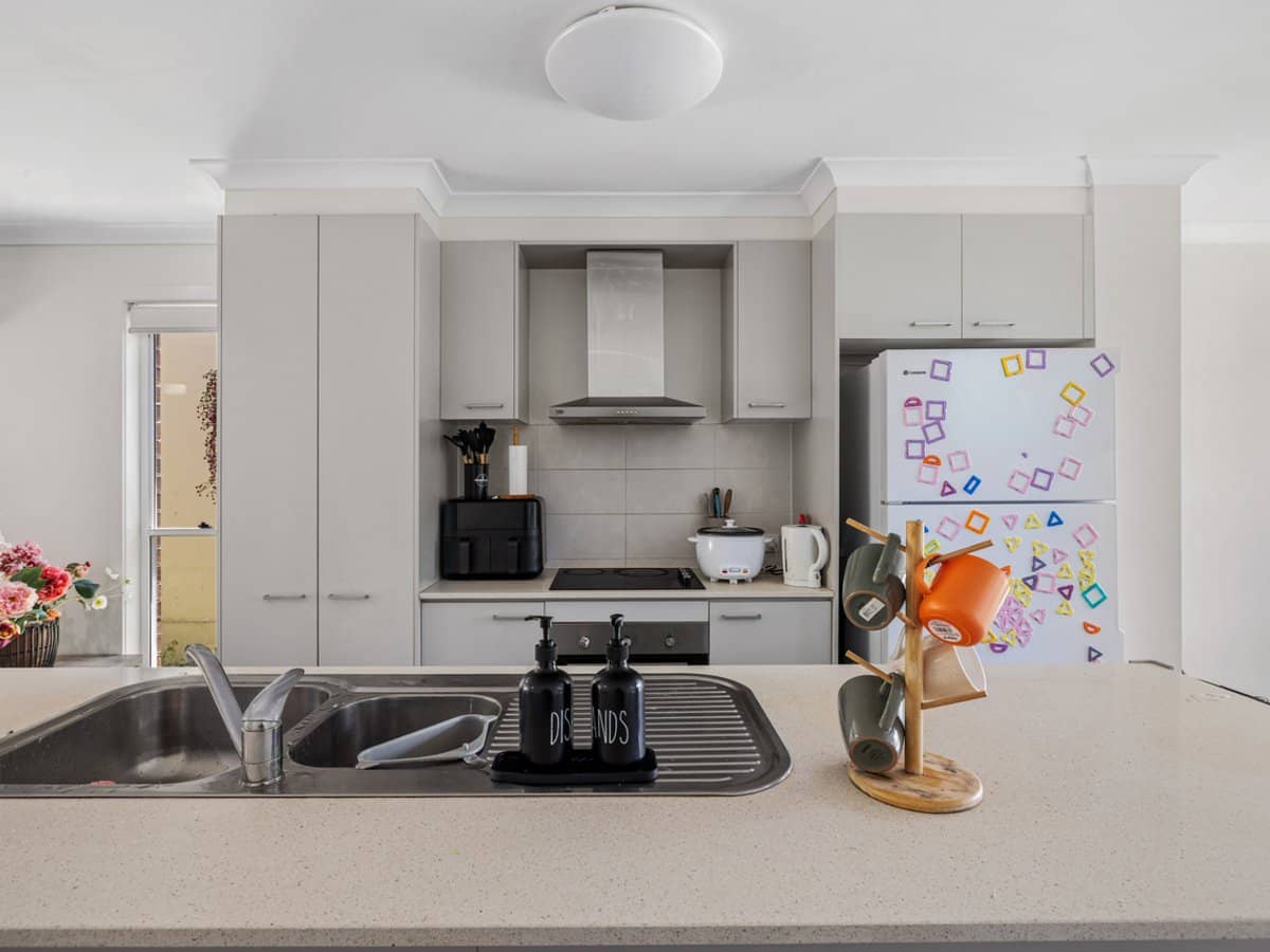 19 Savanna Gardens, PIMPAMA - Thumbnail 6