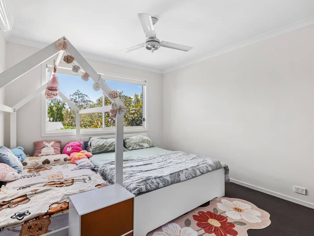 19 Savanna Gardens, PIMPAMA - Thumbnail 9